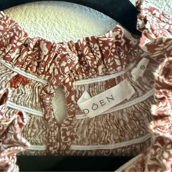 DÔEN Amoret smocked cotton top in the "Prancing Fawn" Size Small - Picture 8 of 9